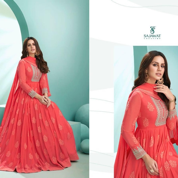 Beautiful Gown Dress for any Occasion - Picture 11 of 12